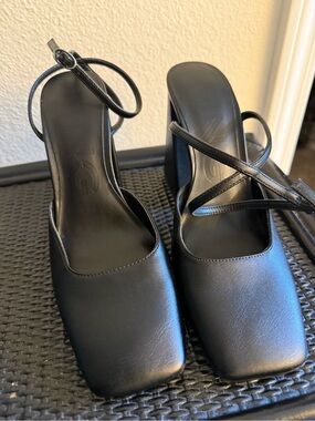 Mango Black Square-Toe Strappy Block Heel Mules